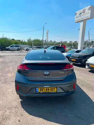יונדאי איוניק