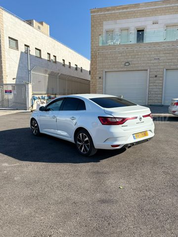רנו מגאן
