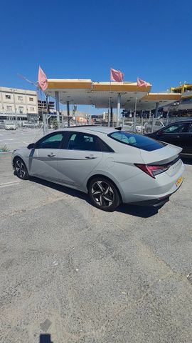 יונדאי אלנטרה