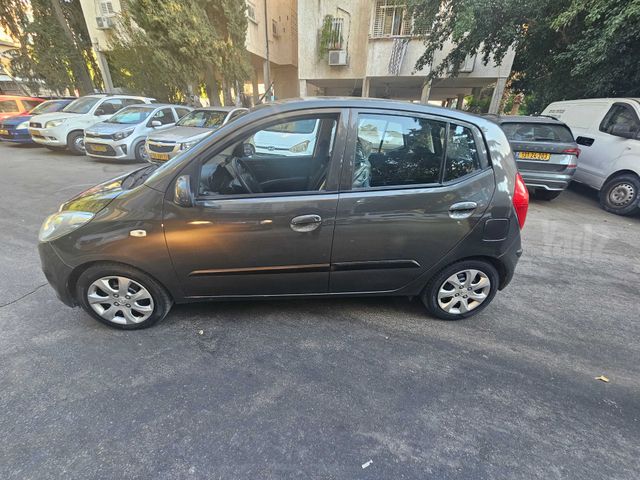 יונדאי i10