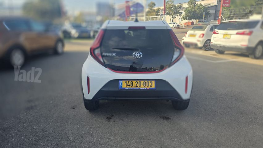 מודעת רכב טויוטה אייגו X 2