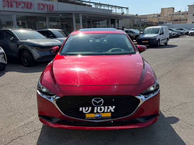 מאזדה 3