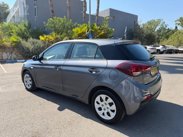 יונדאי i20