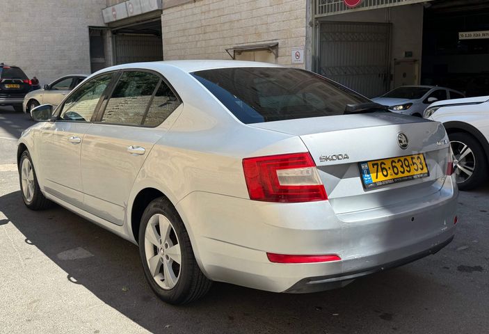 סקודה אוקטביה