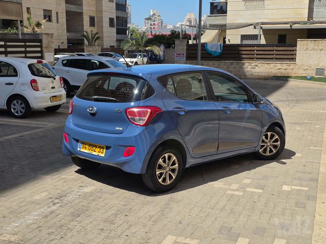 יונדאי i10
