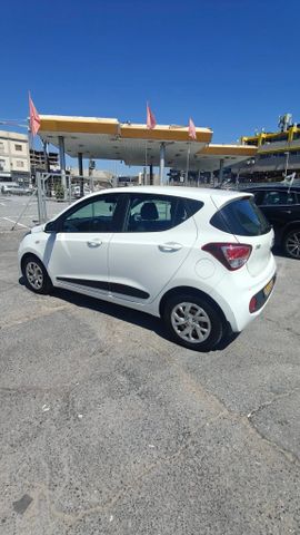 יונדאי i10