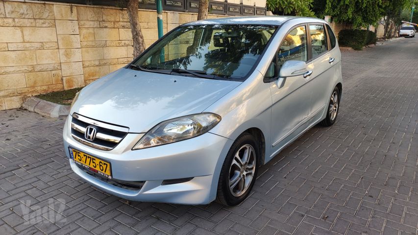 מודעת רכב הונדה FR-V