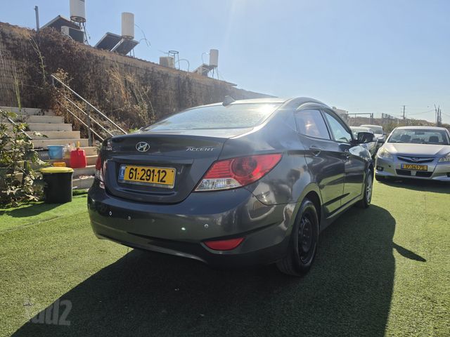 יונדאי אקסנט i25