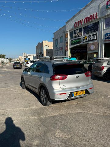 קיה נירו