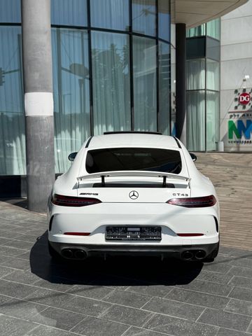 מרצדס-בנץ AMG GT 4 דל' קופה