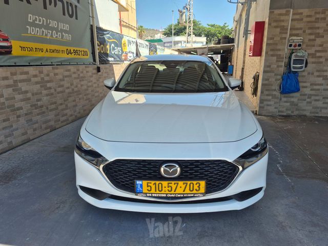 מודעת רכב מאזדה 3