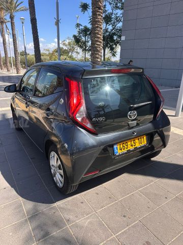 טויוטה אייגו
