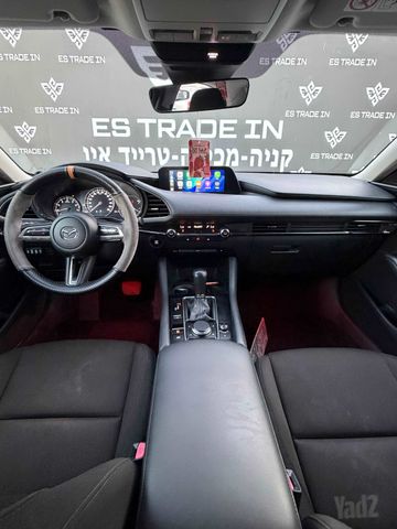 מאזדה 3