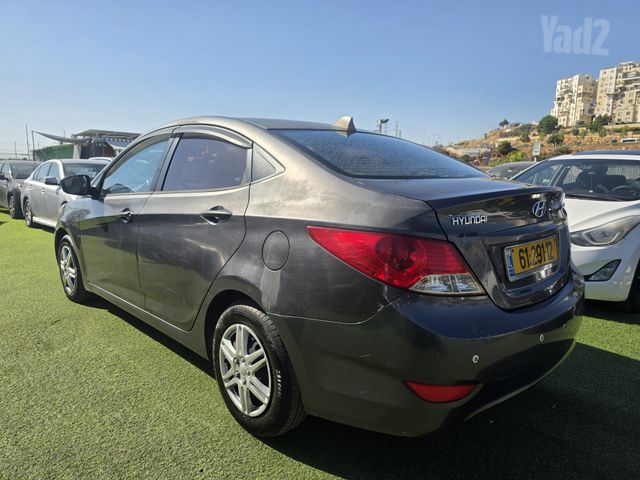 יונדאי אקסנט i25