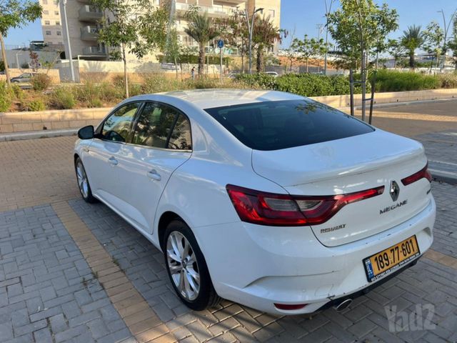 רנו מגאן