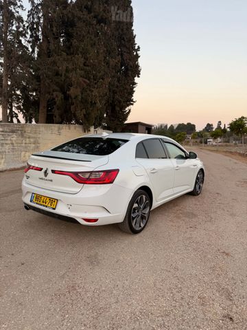 רנו מגאן