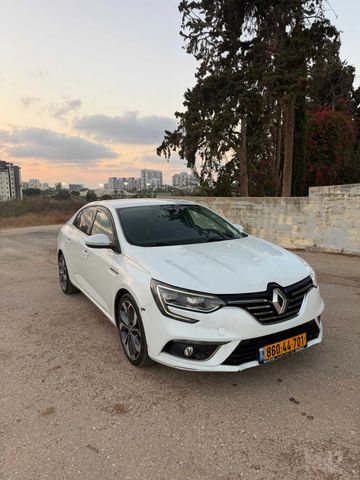 רנו מגאן