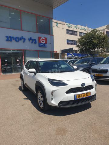 מודעת רכב טויוטה יאריס קרוס