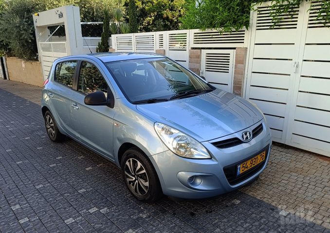 מודעת רכב יונדאי i20