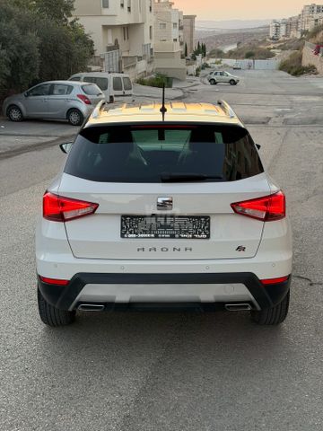 סיאט ארונה