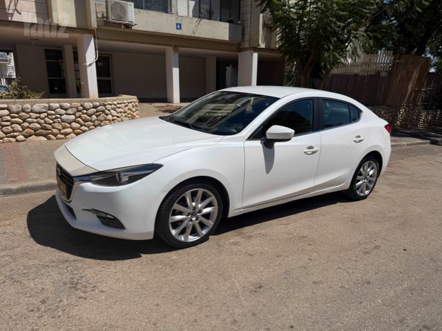 מודעת רכב מאזדה 3