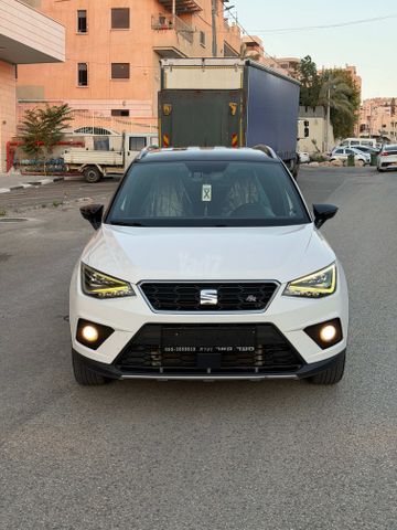 סיאט ארונה