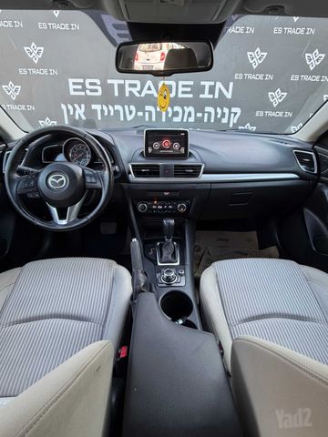 מאזדה 3