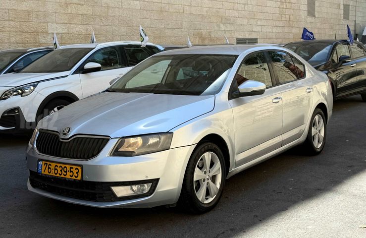 סקודה אוקטביה