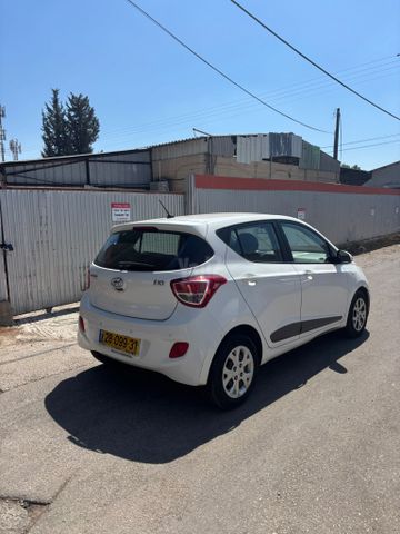 יונדאי i10