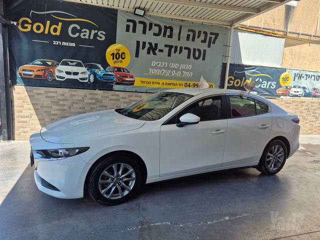 מאזדה 3