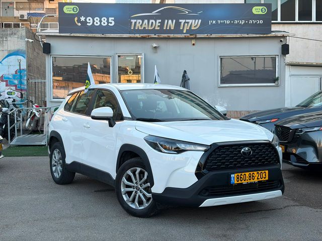 מודעת רכב טויוטה קורולה קרוס