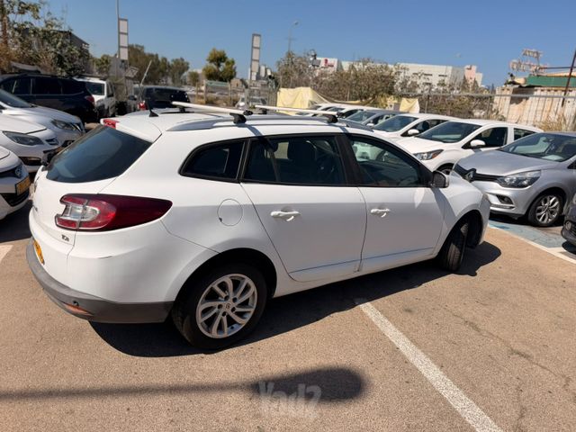 רנו מגאן