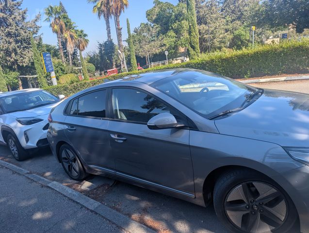 יונדאי איוניק