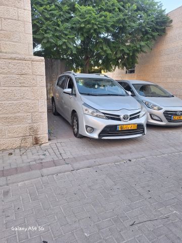 מודעת רכב טויוטה ורסו