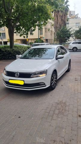 מודעת רכב פולקסווגן ג'טה 