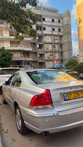 וולוו S60
