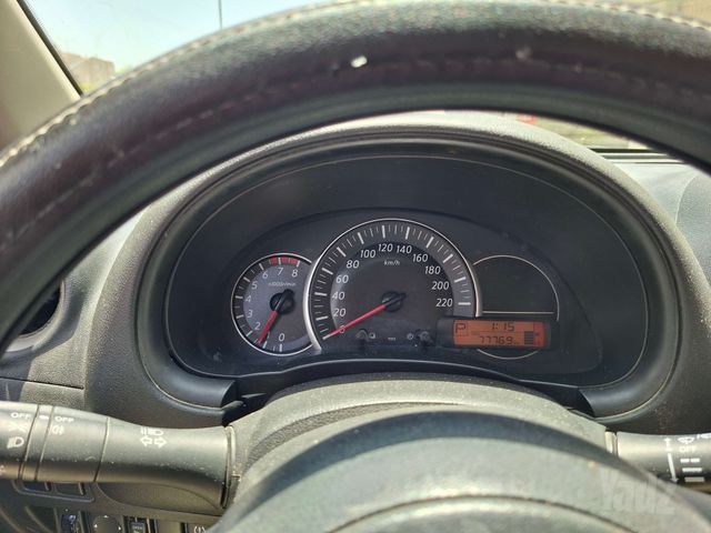 מודעת רכב ניסאן מיקרה