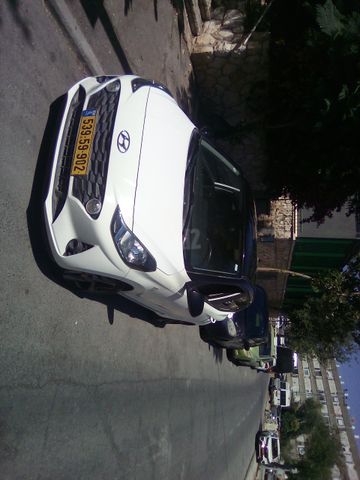 יונדאי i10