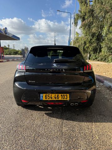 פיג'ו 208