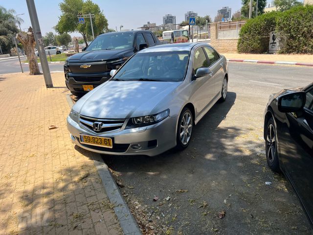מודעת רכב הונדה אקורד