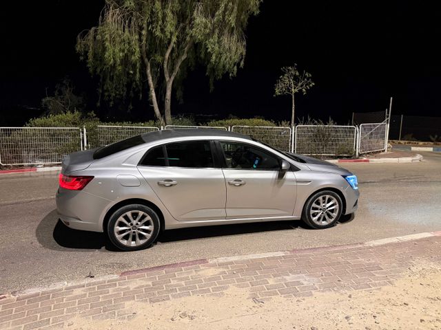 רנו מגאן