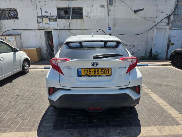 טויוטה C-HR