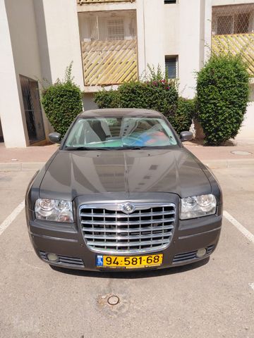 קרייזלר 300