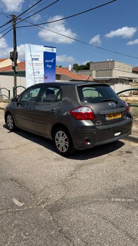 מודעת רכב טויוטה אוריס