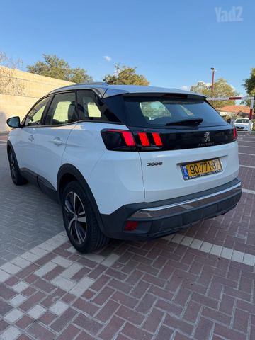 פיג'ו 3008