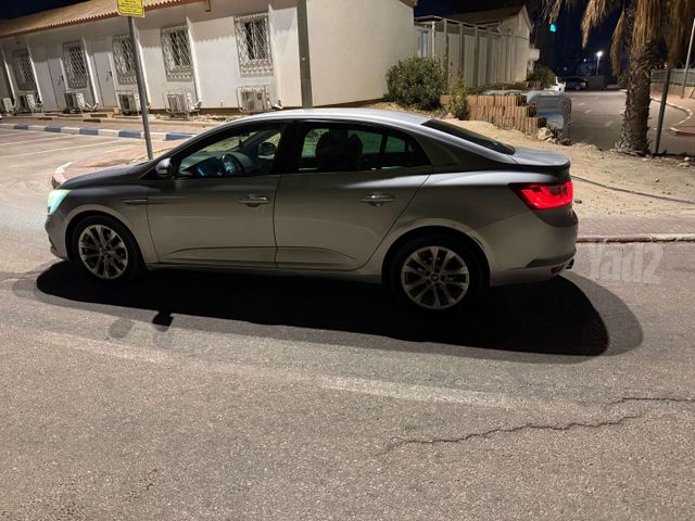 רנו מגאן