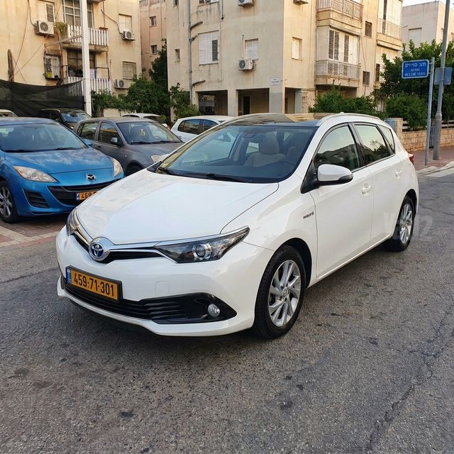מודעת רכב טויוטה אוריס
