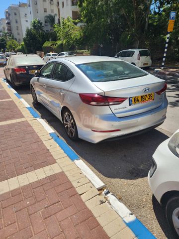 יונדאי אלנטרה