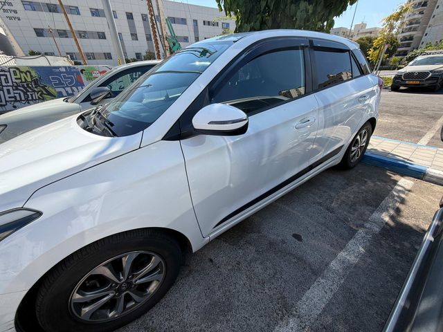יונדאי i20