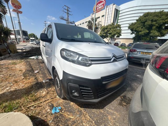 מודעת רכב סיטרואן ג'אמפי